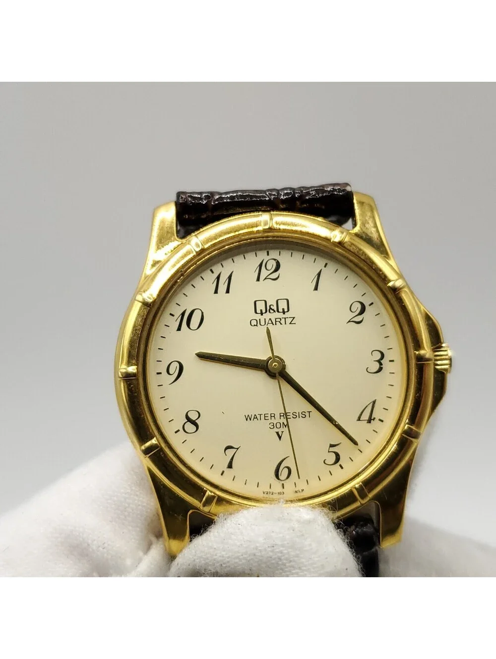 Q&Q Watch Women With Tag New Battery 30mm Gold Tone